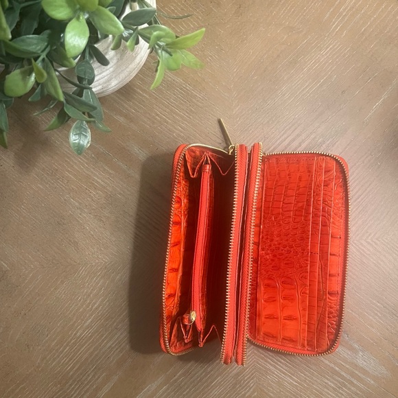 Brahmin “DOUBLE” Zip Around Wallet/Clutch - Picture 10 of 16